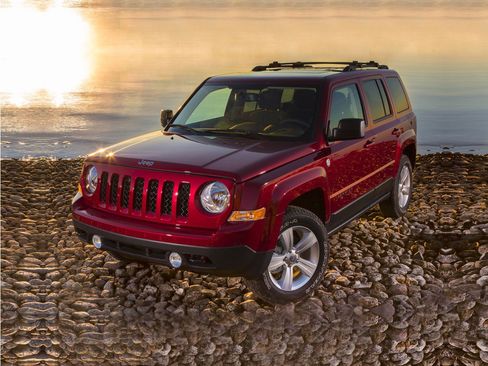 Used 2017 Jeep Patriot High Altitude AWD/4WD image 1