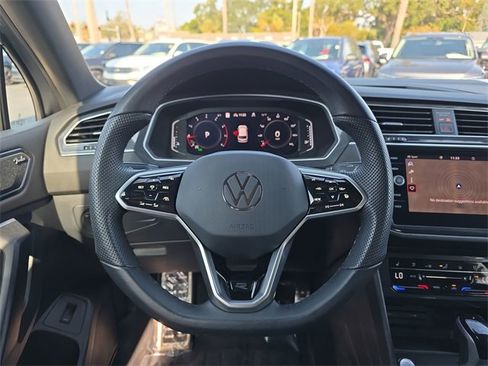 Certified 2024 Volkswagen Tiguan SEL R-Line image 14