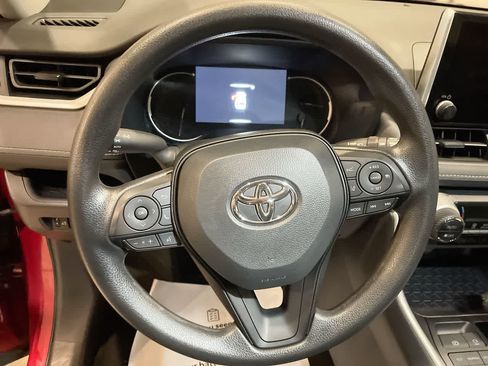 Certified 2025 Toyota RAV4 XLE AWD/4WD image 14