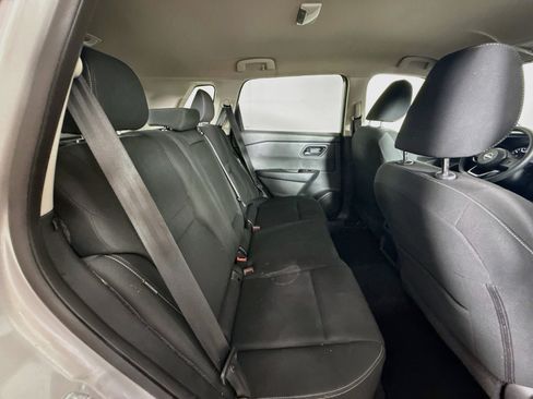 Used 2024 Nissan Rogue S FWD image 32
