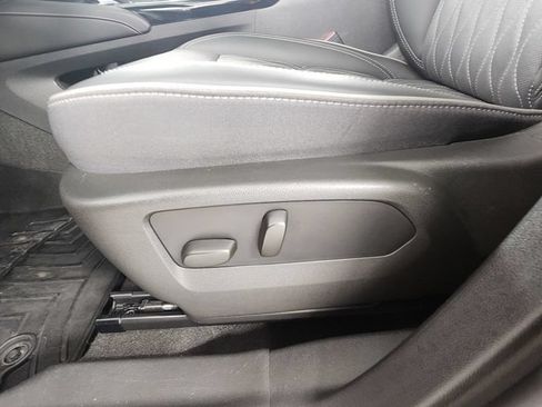 Used 2023 Buick Envision Avenir AWD/4WD image 11