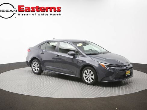 Used 2023 Toyota Corolla LE w/ Carpet Mat Package (TMS) FWD image 43