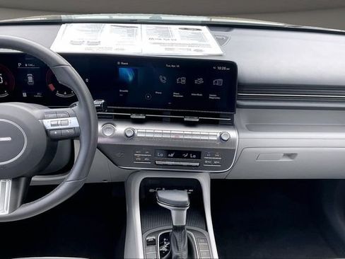 Used 2025 Hyundai Kona SEL AWD/4WD image 6