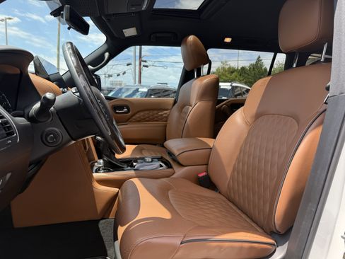 Certified 2024 INFINITI QX80 Sensory w/ Cargo Package AWD/4WD image 13