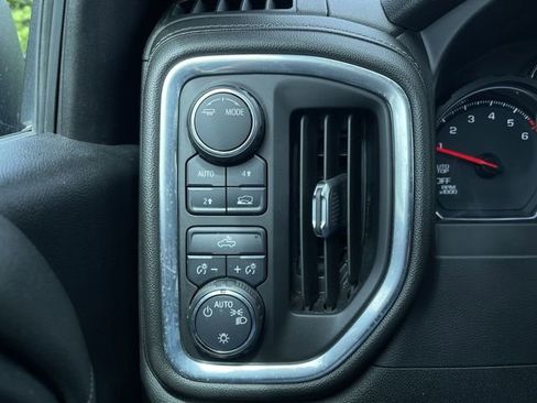 Used 2021 Chevrolet Silverado 1500 LT w/ Convenience Package II AWD/4WD image 18