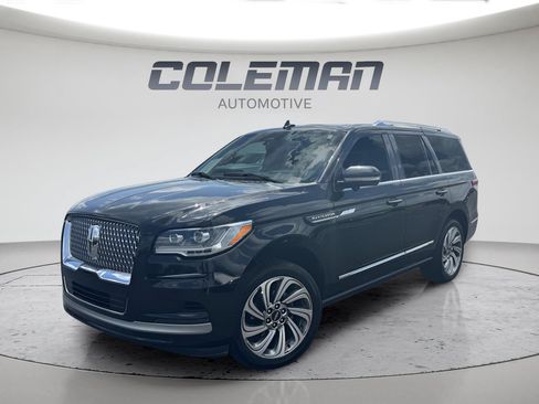 Used 2022 Lincoln Navigator Reserve AWD/4WD image 1