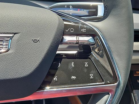 New 2026 Cadillac Vistiq Sport w/ LPO, Floor Liner Package image 16