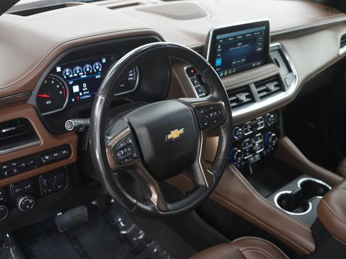 Used 2021 Chevrolet Suburban High Country w/ Premium Package AWD/4WD image 26