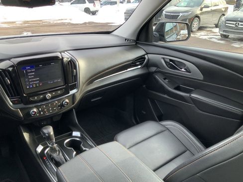 Used 2021 Chevrolet Traverse RS image 23