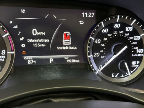 Used 2021 Toyota Highlander Limited FWD image 24