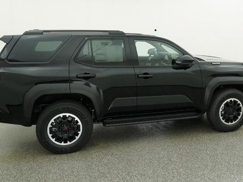 New 2026 Toyota 4Runner TRD Off-Road Premium AWD/4WD image 10