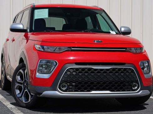 Used 2021 Kia Soul X-Line FWD image 2