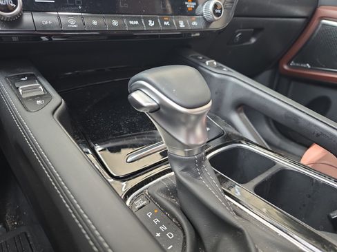Used 2024 Kia Telluride SX FWD image 21