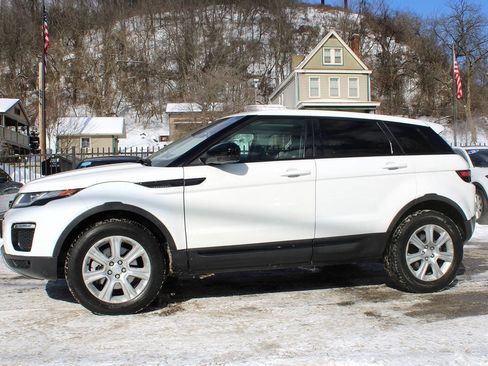 Used 2018 Land Rover Range Rover Evoque SE Premium image 4