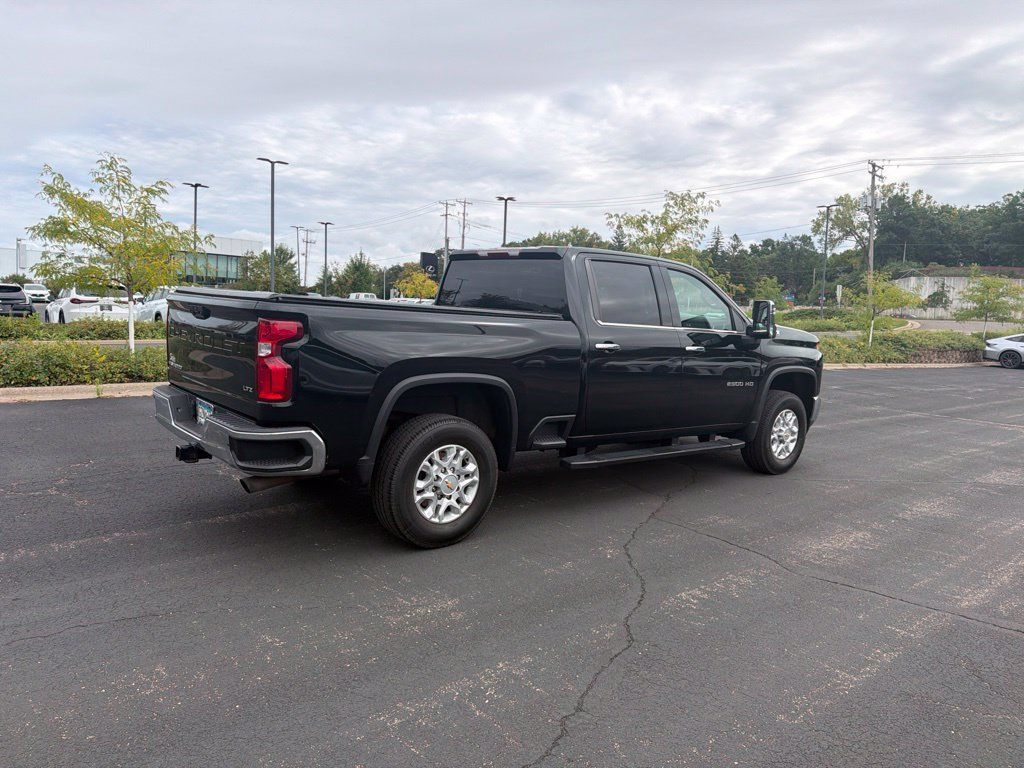 Used 2021 Chevrolet Silverado 2500 LTZ w/ Z71 Off-Road Package AWD/4WD image 18