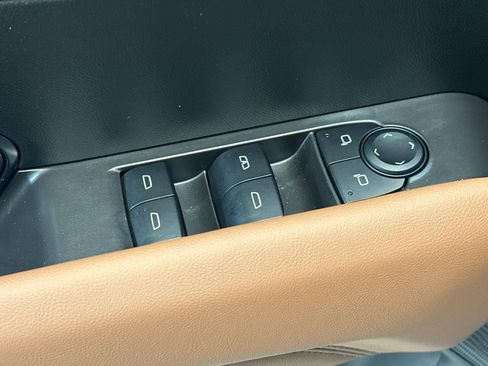 Used 2023 GMC Canyon AT4 w/ AT4 Premium Package image 13