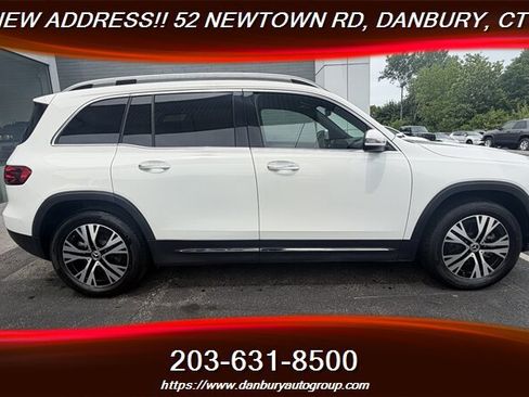 Used 2025 Mercedes-Benz GLB 250 4MATIC image 6