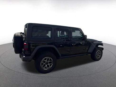 Used 2025 Jeep Wrangler Rubicon image 12