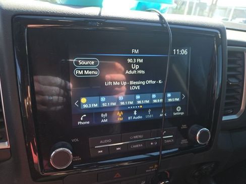 Used 2022 Nissan Frontier SV w/ Technology Package image 7