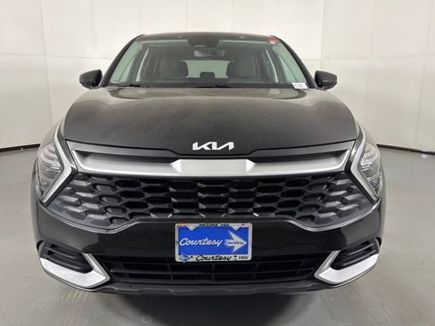 Used 2024 Kia Sportage LX FWD image 3