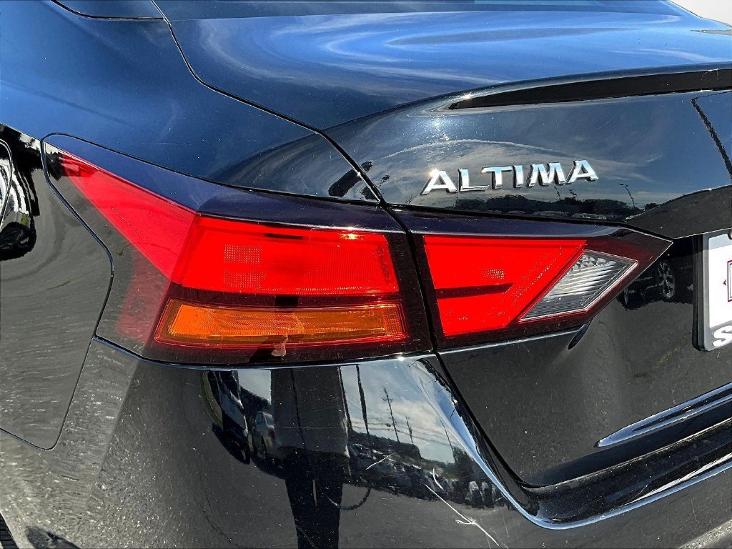 Used 2020 Nissan Altima 2.5 SR FWD image 25