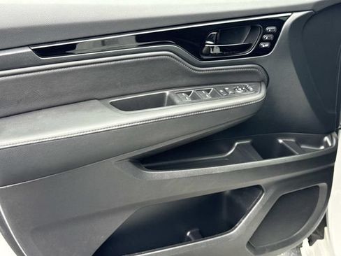 Certified 2024 Honda Odyssey Touring image 18