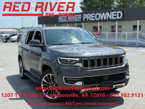 Used 2022 Jeep Wagoneer Series III w/ Flexible Seating Group RWD image 1