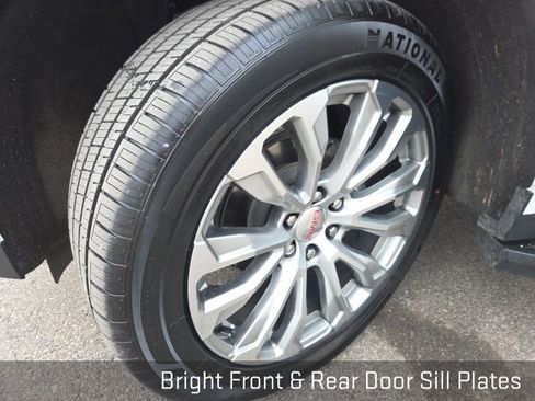 Used 2023 GMC Yukon XL Denali image 37