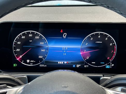 New 2025 Mercedes-Benz GLB 250 4MATIC image 27