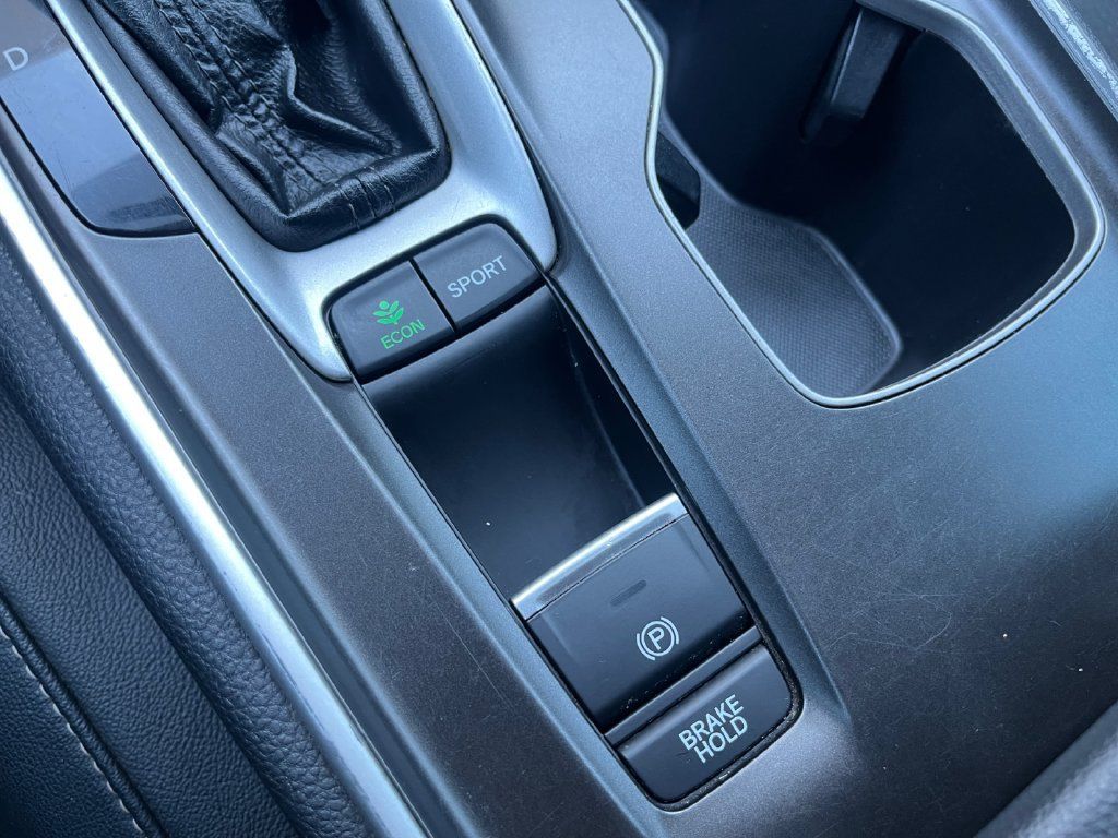 Used 2019 Honda Accord Sport image 19
