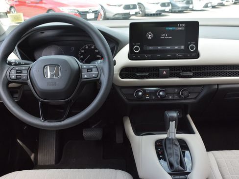 Used 2023 Honda HR-V LX image 12