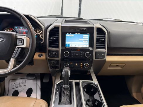 Used 2017 Ford F150 Lariat w/ Equipment Group 501A Mid AWD/4WD image 30