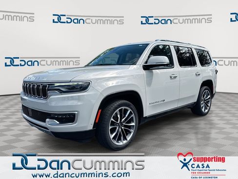 Used 2022 Jeep Wagoneer Series III w/ Premium Group I AWD/4WD image 1