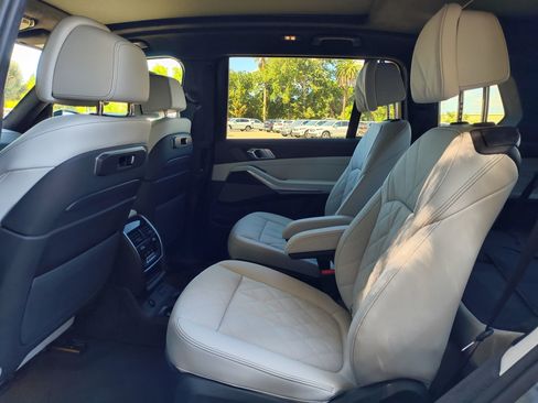 Used 2026 BMW X7 xDrive40i w/ M Sport Package AWD/4WD image 31