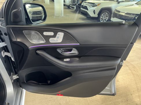 Used 2024 Mercedes-Benz GLE 450 4MATIC image 9