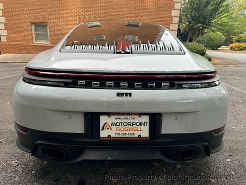 Used 2025 Porsche 911 Carrera RWD image 7