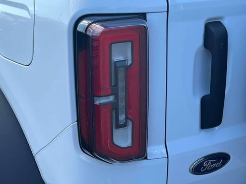 Used 2022 Ford Bronco Wildtrak AWD/4WD image 9