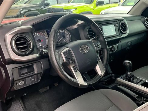 Used 2019 Toyota Tacoma SR5 image 13