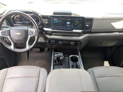 Used 2024 Chevrolet Silverado 1500 LT AWD/4WD image 15