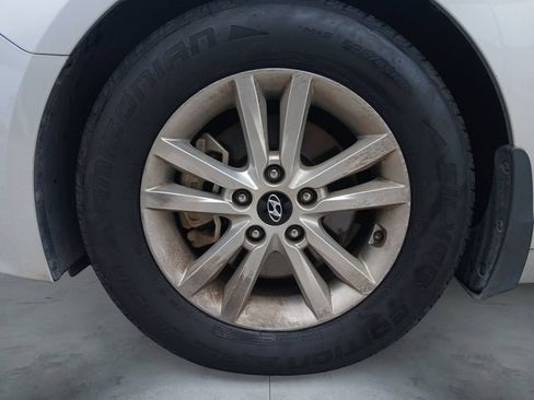 Used 2015 Hyundai Sonata SE w/ Option Group 09 FWD image 26