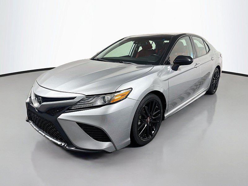 Used 2019 Toyota Camry XSE FWD image 3