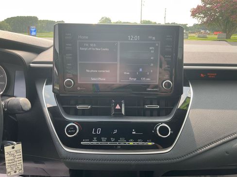 Used 2022 Toyota Corolla SE FWD image 22