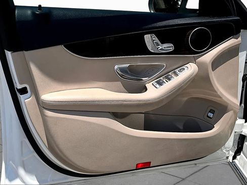 Used 2019 Mercedes-Benz C 300 Sedan image 26