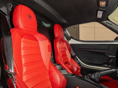 Used 2015 Alfa Romeo 4C Coupe w/ Leather Interior Group image 5