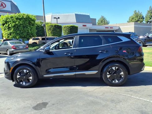 Certified 2026 Kia Sportage LX FWD image 9