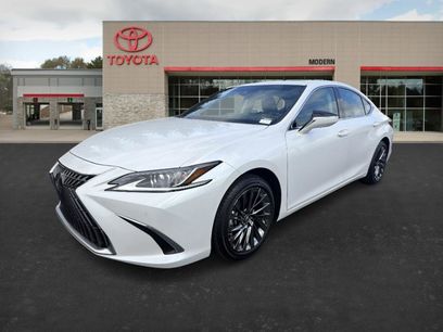 Used 2025 Lexus ES 300h w/ Technology Package