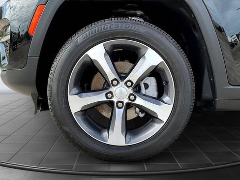 New 2025 Jeep Grand Cherokee Limited w/ Trailer Tow Package image 11