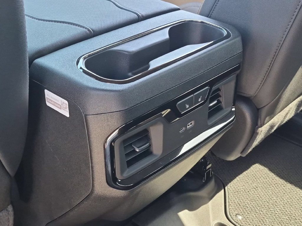 New 2026 GMC Sierra 2500 AT4 w/ AT4 Premium Plus Package AWD/4WD image 21