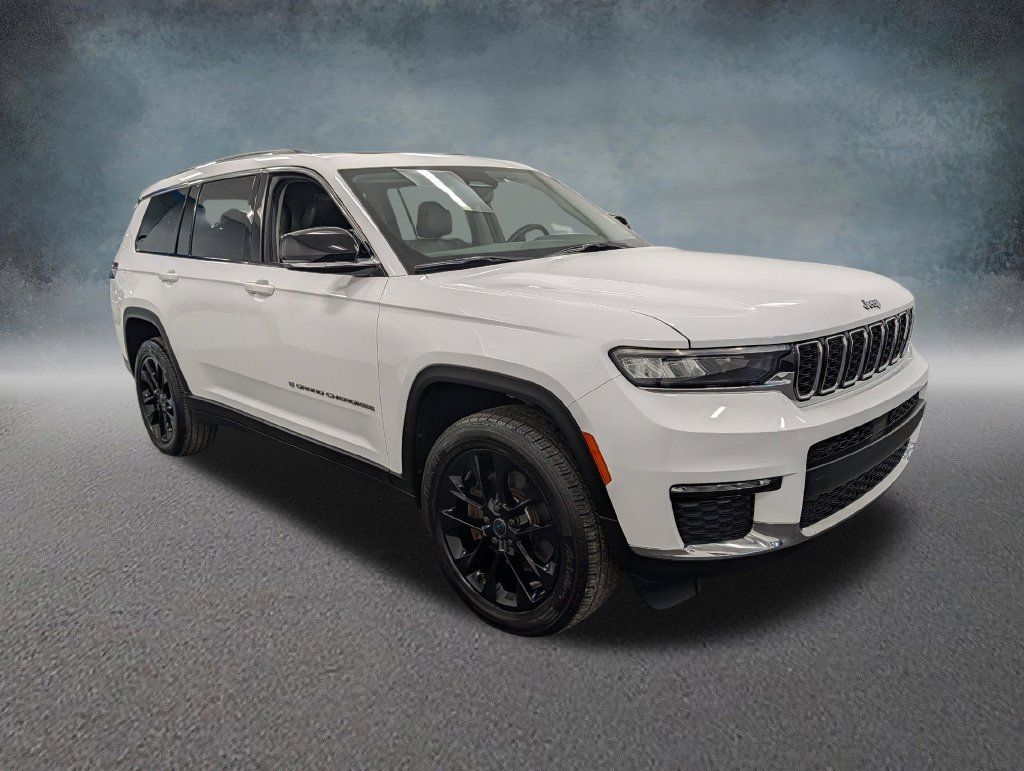 Used 2021 Jeep Grand Cherokee L Limited AWD/4WD image 3