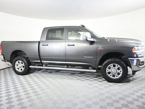 Used 2023 RAM 2500 Laramie AWD/4WD image 9
